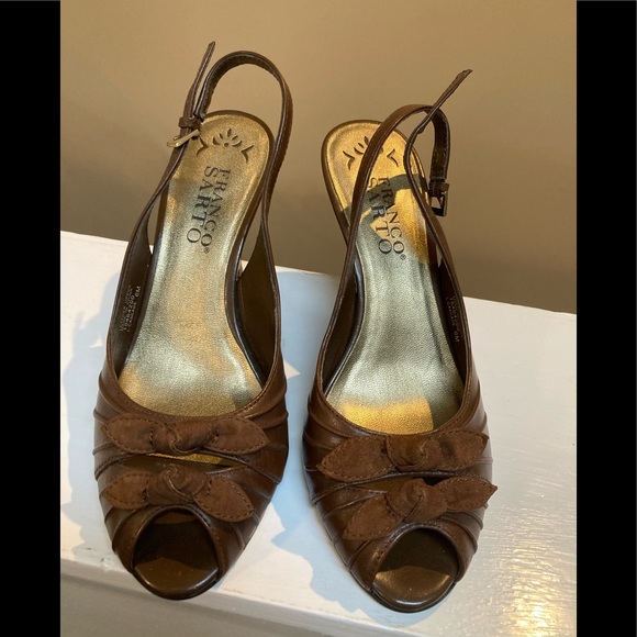 Franco Sarto Leather Slingbacks with Brown Suede Bows  size 6 Genuine Leather - Picture 1 of 8